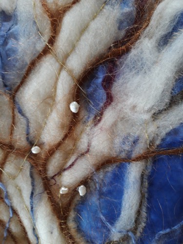 White-tree-in-blue-facet-1